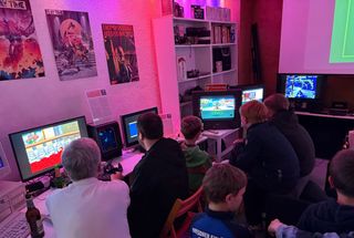 Diverse Systeme und Fernseher und Sega Dreamcast